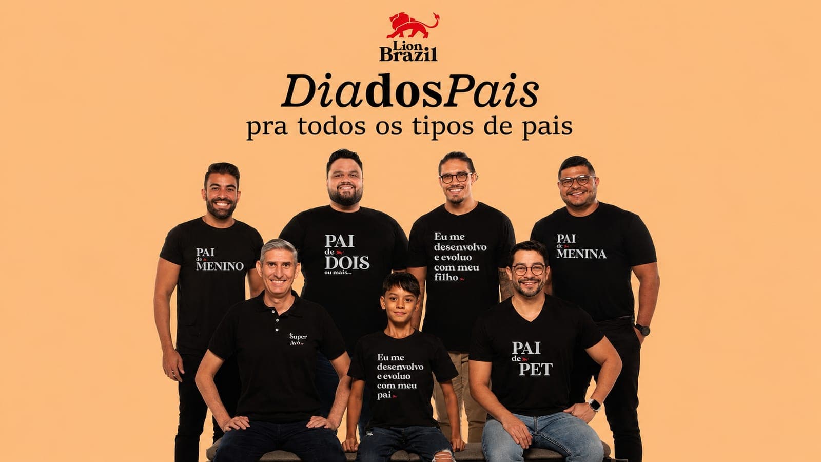 Coleção Dia dos Pais da Lion Brazil com modelos combinando pra pai, filhos, avô e a família toda